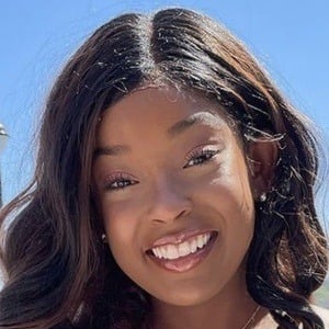 Kierra Lewis Headshot 10 of 10