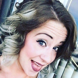 Kimber Lee Headshot 3 of 6