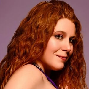 kimswallowsofficial Headshot 2 of 6
