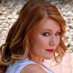 kimswallowsofficial Headshot 5 of 6