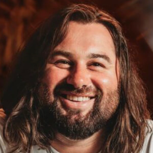 Koe Wetzel Headshot 3 of 3