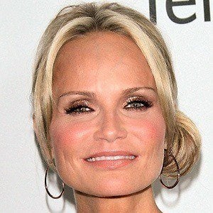 Kristin Chenoweth Headshot 5 of 10