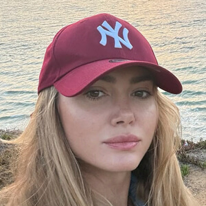 Ksenia Tarantul Headshot 6 of 6