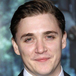 Kyle Gallner Headshot 4 of 8