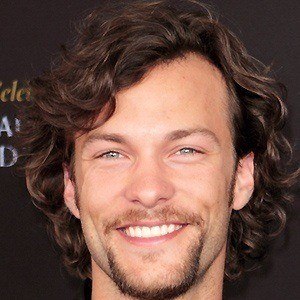 Kyle Schmid - Bio, Family, Trivia | Famous Birthdays