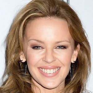 Kylie Minogue Headshot 4 of 10