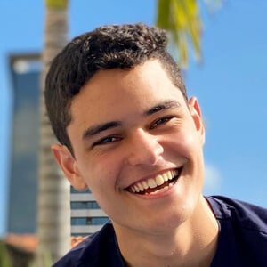 L3VI Headshot 2 of 4