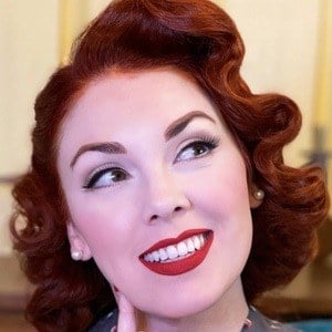 Laci Fay Headshot 3 of 10