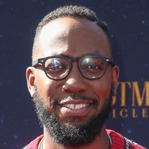 Lamorne Morris Headshot 9 of 10