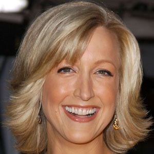 Lara Spencer Headshot 10 of 10