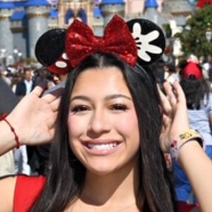 larawachtendorff Headshot 2 of 4