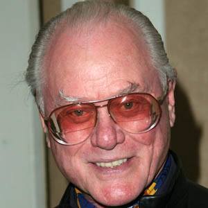 Larry Hagman - Bio, Family, Trivia | Famous Birthdays