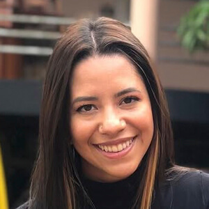 Laura Castellanos Headshot 5 of 6
