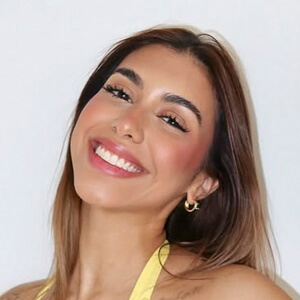 Laura Montenegro Headshot 9 of 9