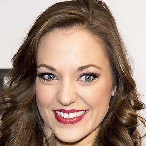 Laura Osnes Headshot 8 of 10