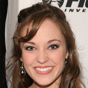 Laura Osnes Headshot 10 of 10