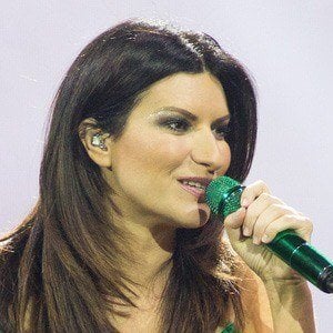 Laura Pausini Headshot 2 of 8