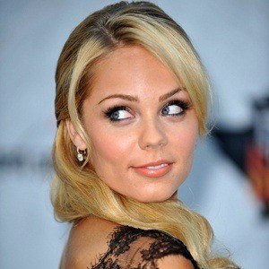 Laura Vandervoort at age 26