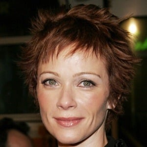 Lauren Holly at age 42