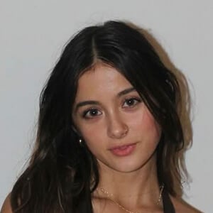 Lauren Huther Headshot 2 of 5