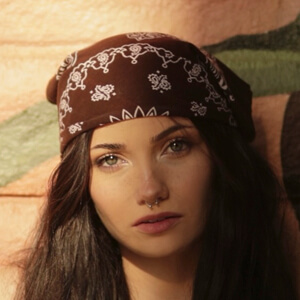 Lauren Riley Headshot 4 of 4