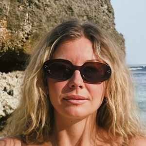 Laurie Ferraro Headshot 2 of 4