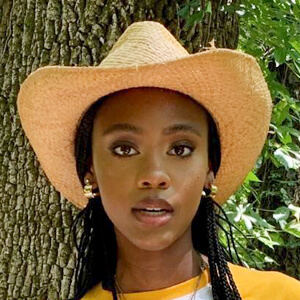 Lauryn Hope Metcalf Headshot 5 of 6