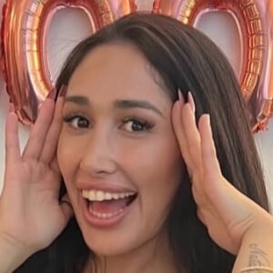 lavidadelasol Headshot 4 of 4