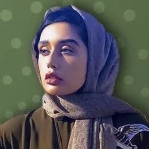 Layla Al-Siyabi Headshot 15 of 17