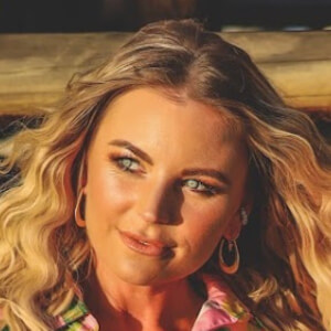Leah Van Niekerk Headshot 6 of 6