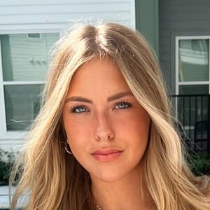 Leahana Steinel Headshot 2 of 6