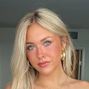 Leahana Steinel Headshot 4 of 6