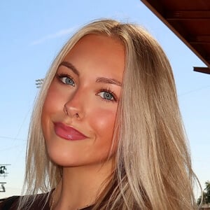 Leahana Steinel Headshot 6 of 6