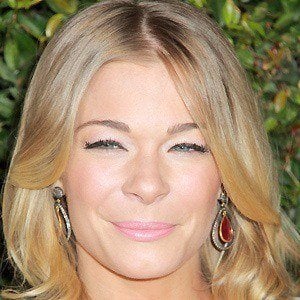 LeAnn Rimes Headshot 10 of 10