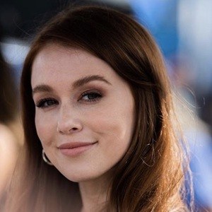Leanna Decker Headshot 6 of 10
