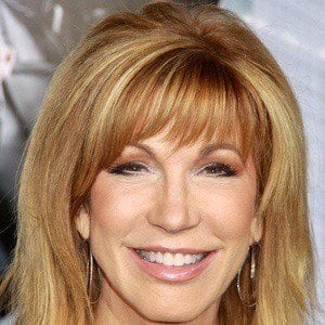 Leeza Gibbons Headshot 2 of 6