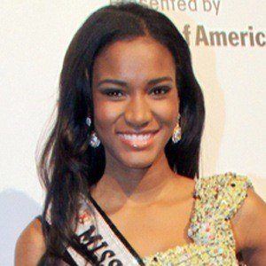 Leila Lopes at age 25