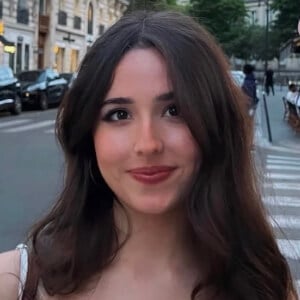 Leila Ponce Headshot 3 of 9