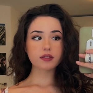 Leila Ponce Headshot 5 of 9