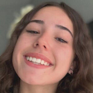 Leila Ponce Headshot 9 of 9