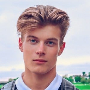 Leonhard Stuke Headshot 3 of 6