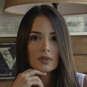 Lesly Barrera Headshot 4 of 10