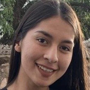 Lesly Ramirez Headshot