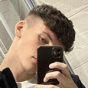 Lewis Booth - Age, Family, Bio | Famous Birthdays