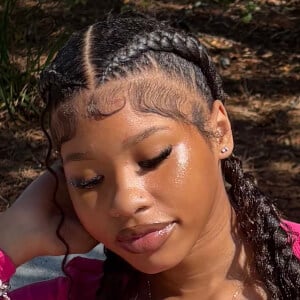 lexdarula Headshot 2 of 7