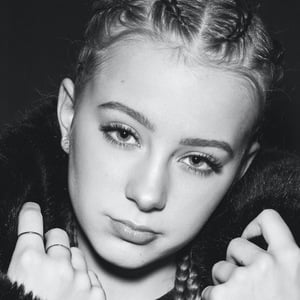 Lexi Drew - Age, Family, Bio | Famous Birthdays