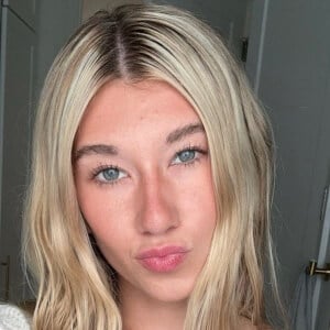 Lexi Rae Headshot 3 of 4