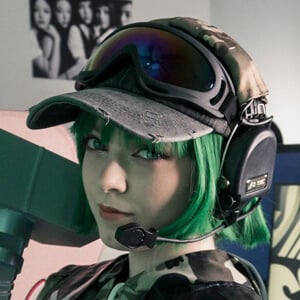 lexilemonhead Headshot 3 of 6