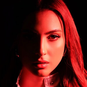 Lia Mendi Headshot 4 of 10