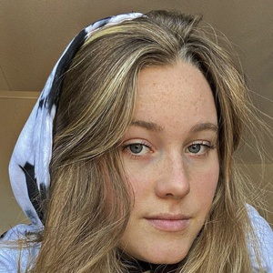 Lieke Hammink Headshot 9 of 10